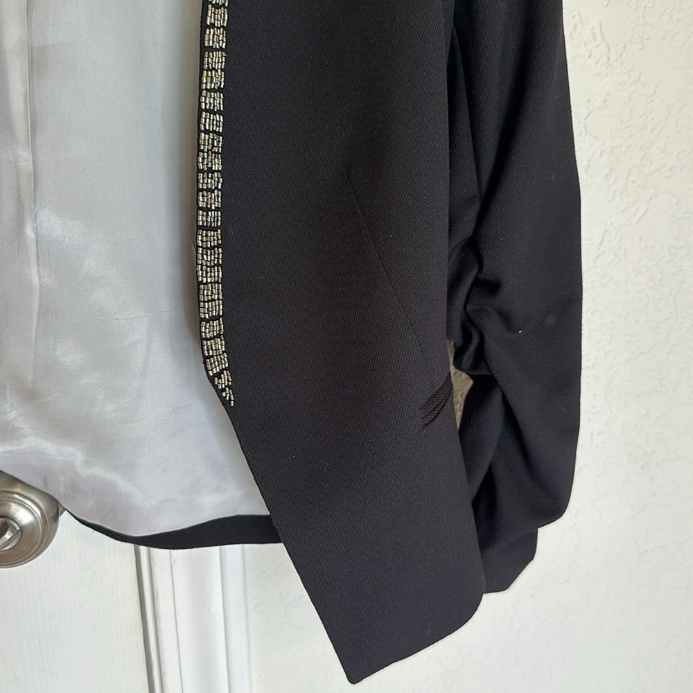 HM Jacket - Picture 5 of 8